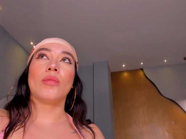 ZaraKafruni live webcam show