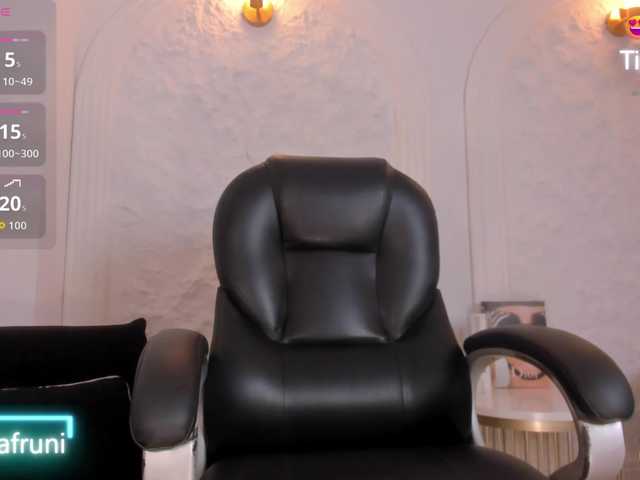 ZaraKafruni live webcam show