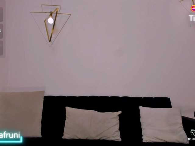 ZaraKafruni live cam on BongaCams
