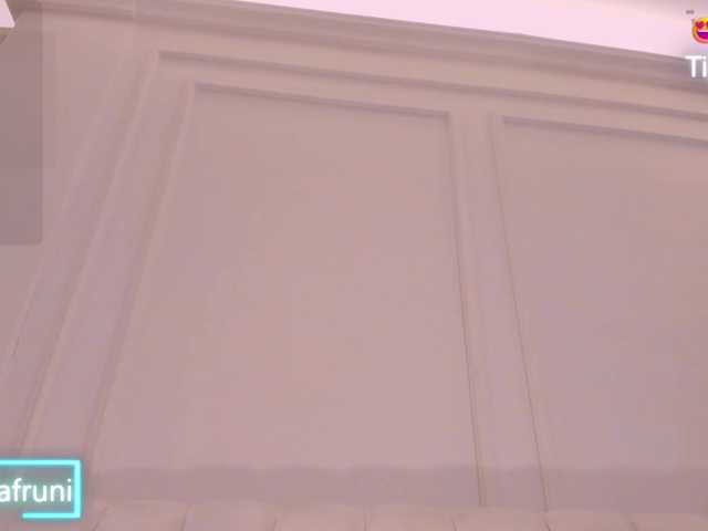 ZaraKafruni live webcam show