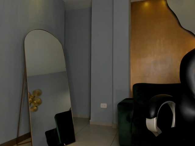 ZaraKafruni live cam on BongaCams