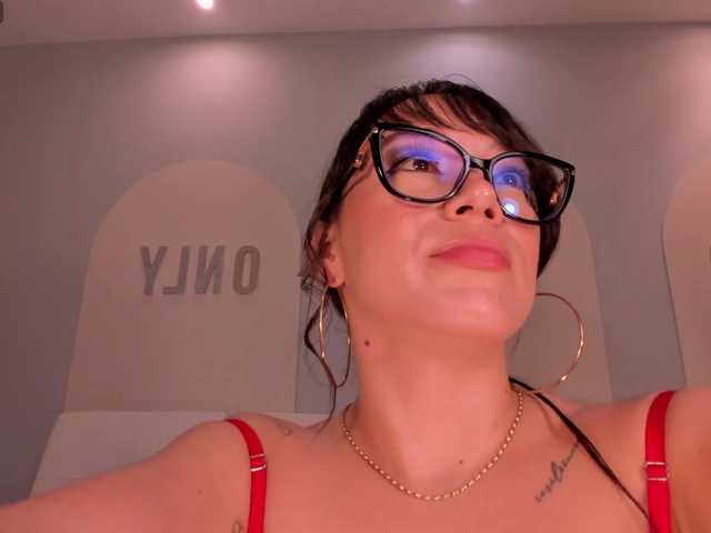 ZaraKafruni live cam on BongaCams
