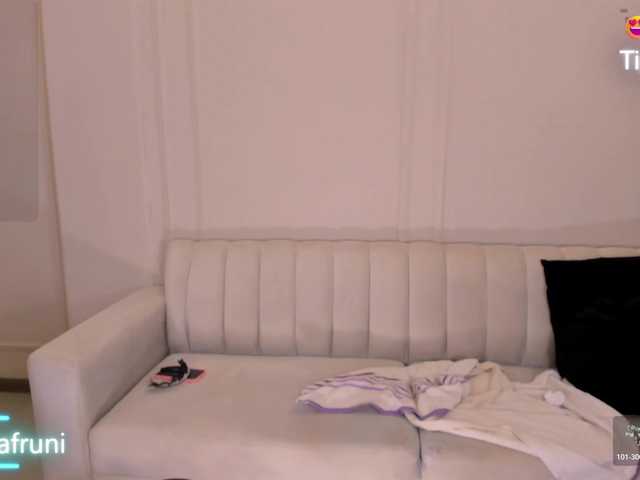 ZaraKafruni live webcam show