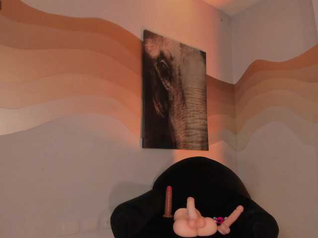 ZaraKafruni live cam on 
