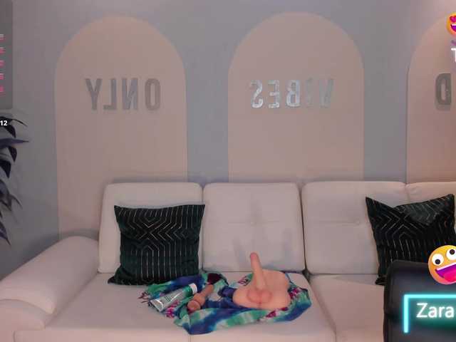 ZaraKafruni live cam on BongaCams
