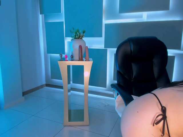 ZaraKafruni live cam on BongaCams