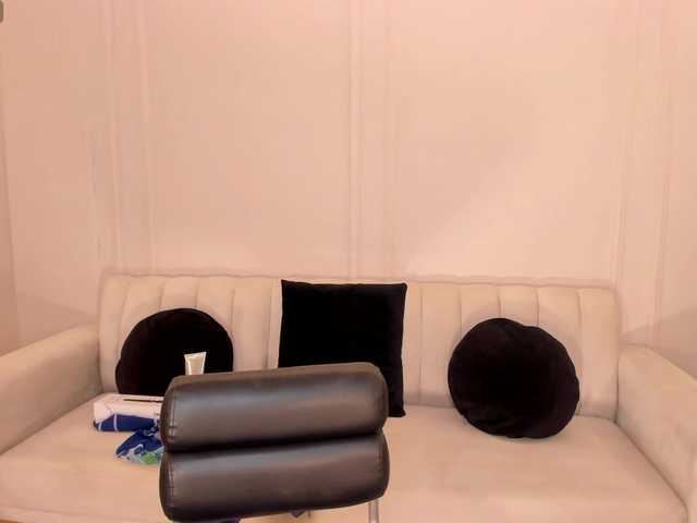 ZaraKafruni live cam on BongaCams