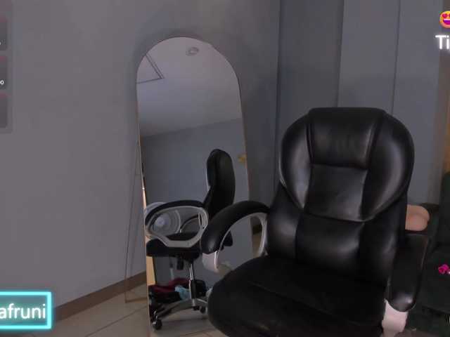 ZaraKafruni live cam on BongaCams