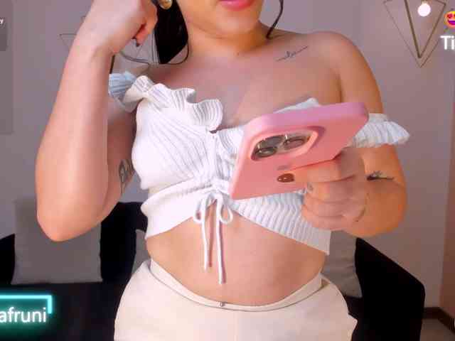 ZaraKafruni webcam