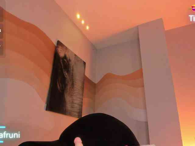 ZaraKafruni webcam