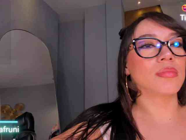 ZaraKafruni webcam