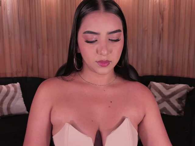 SophieLanne live cam on BongaCams