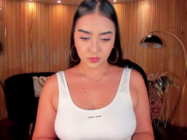SophieLanne live cam on BongaCams