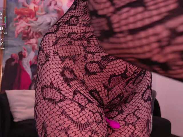 SophieLanne live cam on BongaCams