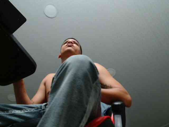 brian-96 Live Webcam on BongaCams