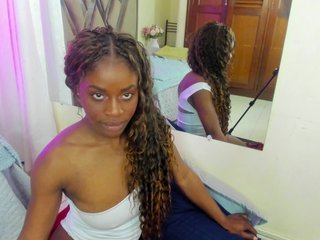 anisha-zambrano's Live Webcam