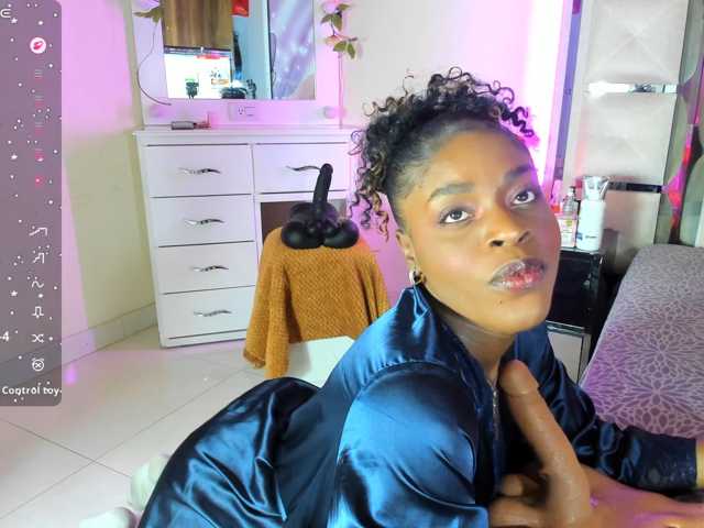anisha-zambrano live cam preview