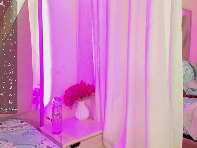 anisha-zambrano live cam on BongaCams