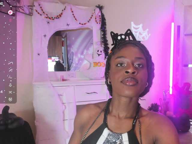 anisha-zambrano live cam on BongaCams