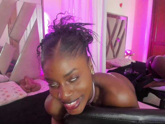 anisha-zambrano live cam on BongaCams