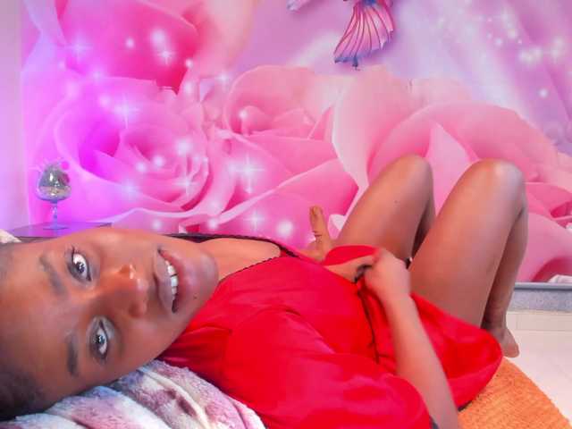 anisha-zambrano live cam on BongaCams