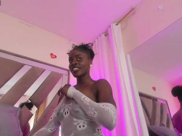 anisha-zambrano's BongaCams show and profile