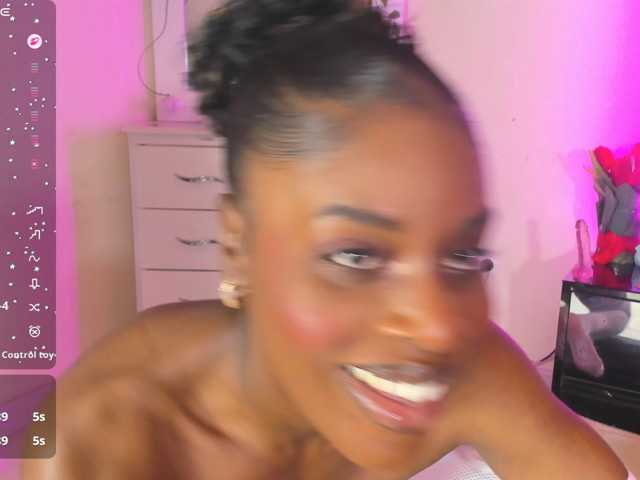 anisha-zambrano live cam on BongaCams