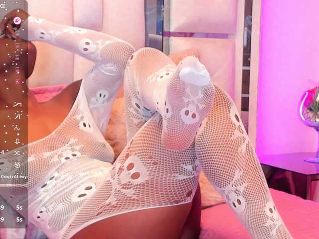 anisha-zambrano live cam on BongaCams