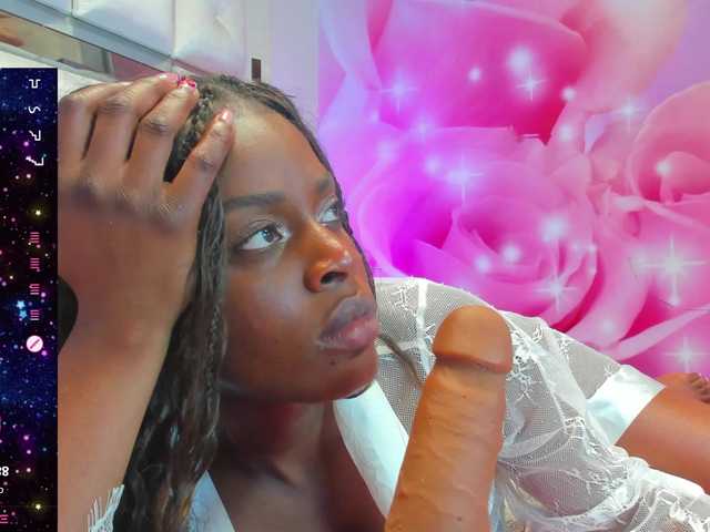 anisha-zambrano live cam on BongaCams