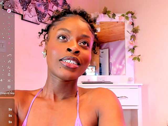 anisha-zambrano live cam on BongaCams