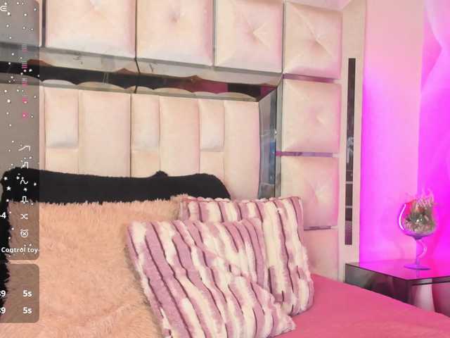 anisha-zambrano live cam on BongaCams