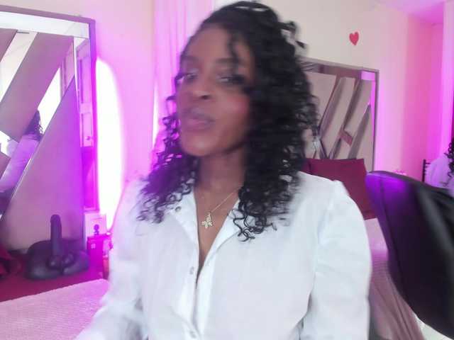anisha-zambrano live webcam show