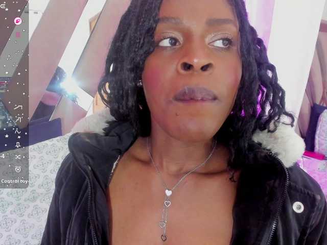 anisha-zambrano live cam on BongaCams