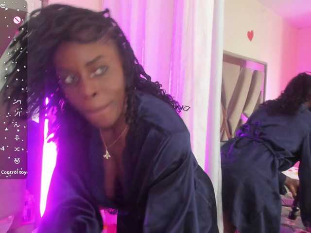 anisha-zambrano live webcam show