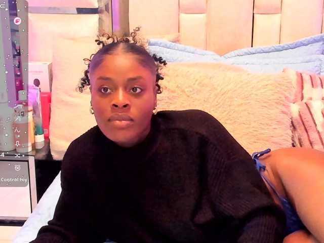 anisha-zambrano live cam on BongaCams