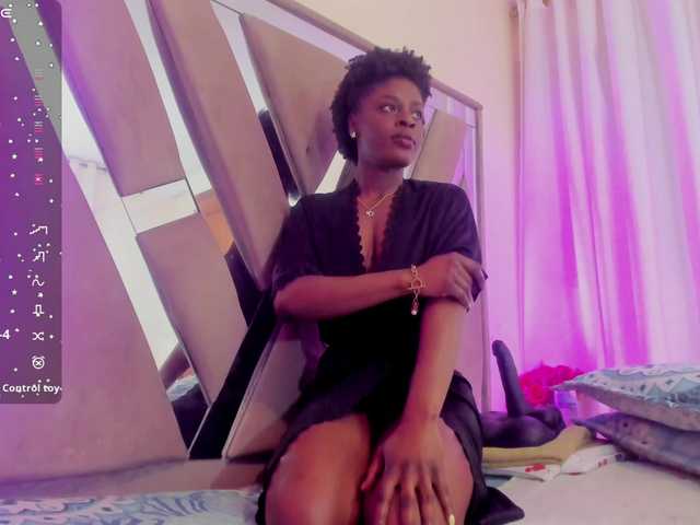 anisha-zambrano live cam on BongaCams