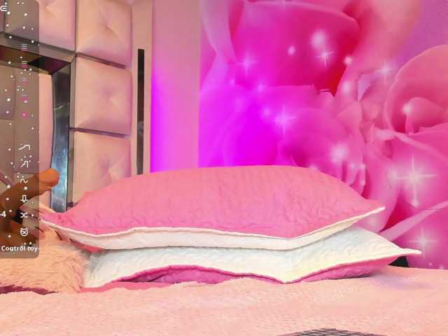 anisha-zambrano live cam on BongaCams