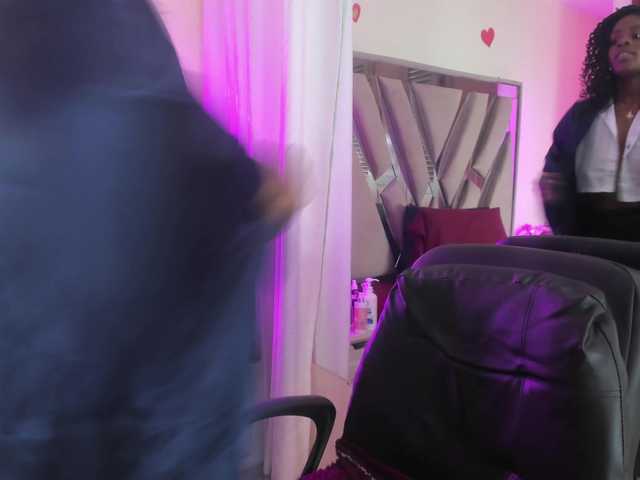 anisha-zambrano live webcam show
