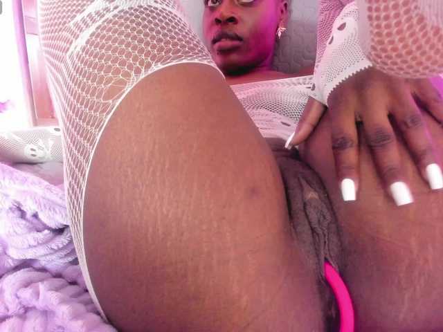 anisha-zambrano Live Cam and Statistics on UnifiedCams