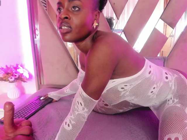 anisha-zambrano's BongaCams show and profile