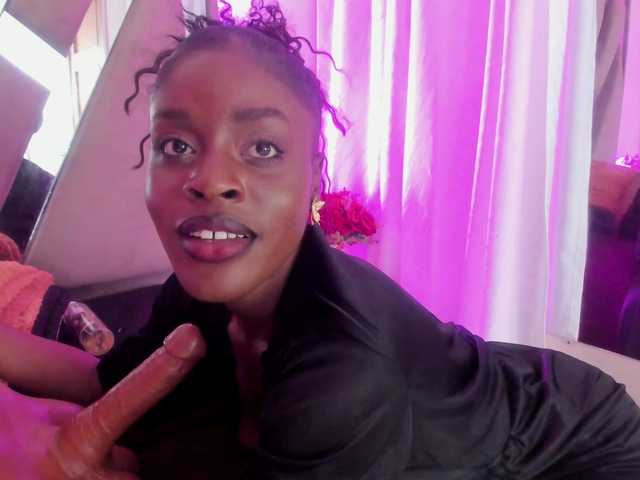 anisha-zambrano's BongaCams show and profile