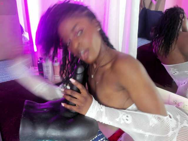 anisha-zambrano live sex show