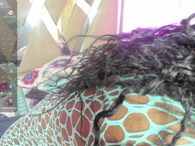 anisha-zambrano live cam on BongaCams