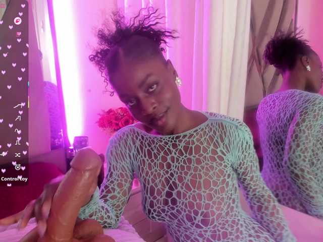 anisha-zambrano's BongaCams show and profile