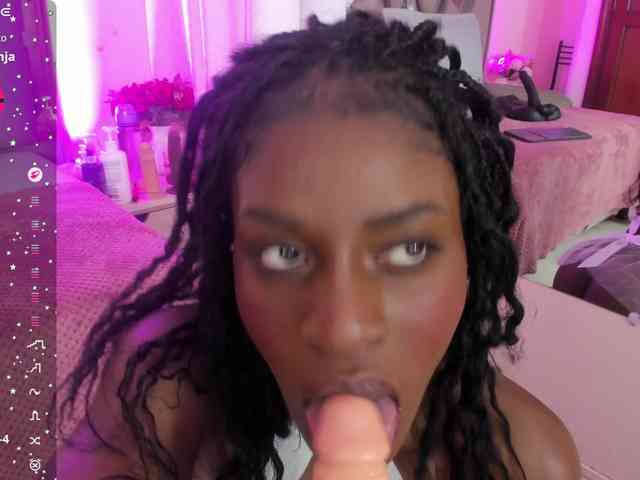 anisha-zambrano webcam