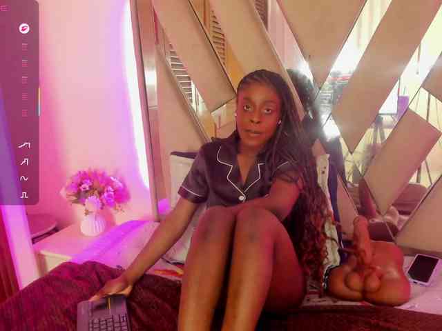 anisha-zambrano webcam