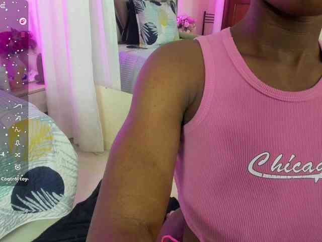 anisha-zambrano webcam