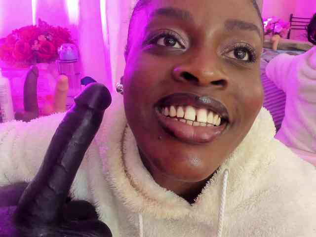 anisha-zambrano webcam