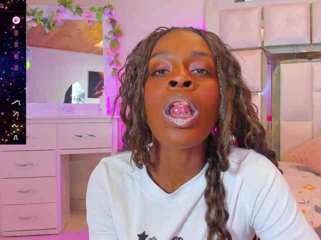 anisha-zambrano webcam