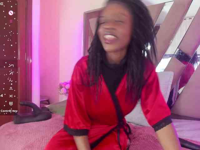 anisha-zambrano webcam